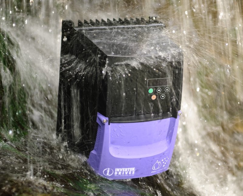 měnič frekvence 0.75kW, INVERTEK typ ODE-3-120043-1F1A, Non-Switched, napájení 1 fáze